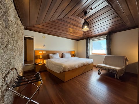 Double or Twin Room, Pool View | Premium bedding, desk, blackout drapes, soundproofing