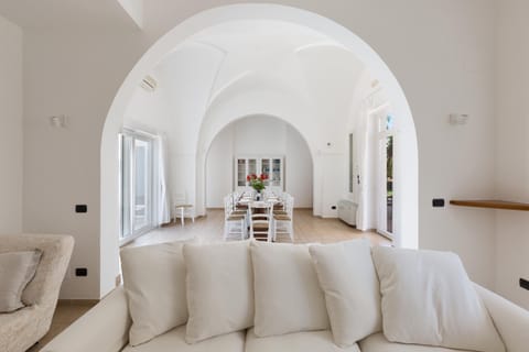 Comfort House, 5 Bedrooms | Living area | Flat-screen TV
