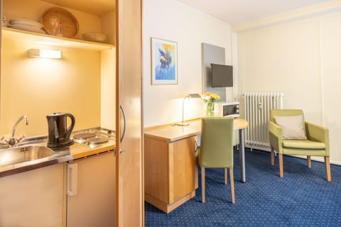 Economy Apartment, 1 Twin Bed | Hypo-allergenic bedding, minibar, in-room safe, desk