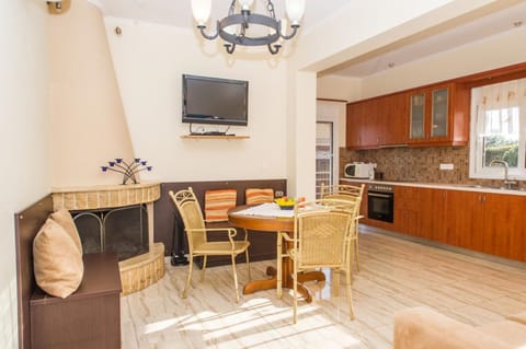 Apartment, 2 Bedrooms | Private kitchen | Fridge, microwave, stovetop, coffee/tea maker