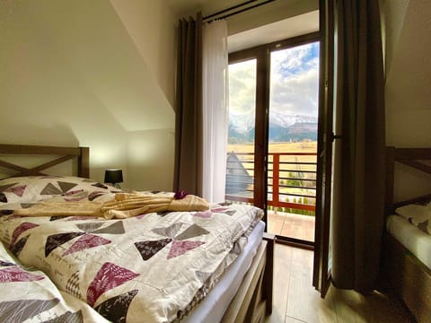 Family Villa | 3 bedrooms, desk, laptop workspace, WiFi (free)
