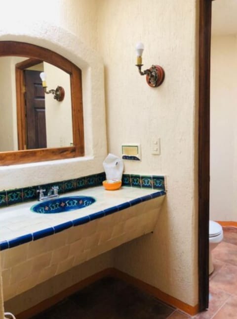 Shower, rainfall showerhead, towels