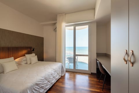 In-room safe, individually furnished, desk, soundproofing