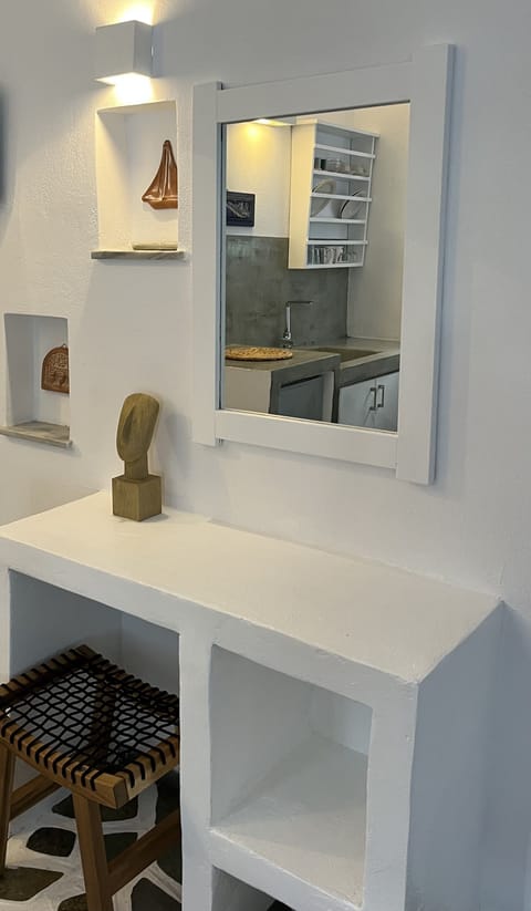 Egyptian cotton sheets, premium bedding, memory foam beds, desk