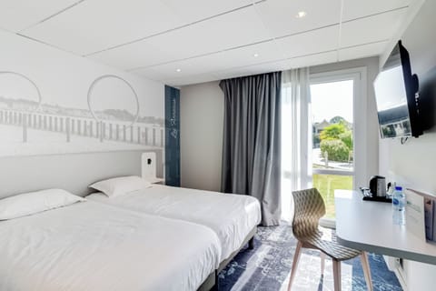 Comfort Twin Room | 2 bedrooms, desk, blackout drapes, soundproofing