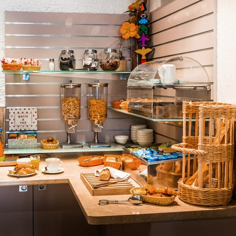 Daily buffet breakfast (EUR 12 per person)