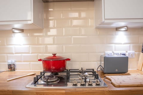 House, Private Bathroom | Shared kitchen