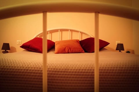 Triple Room | Individually decorated, individually furnished, soundproofing, free WiFi