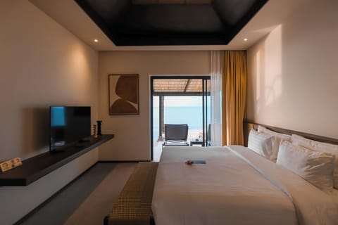 Villa, 2 Bedrooms | Minibar, in-room safe, desk, soundproofing