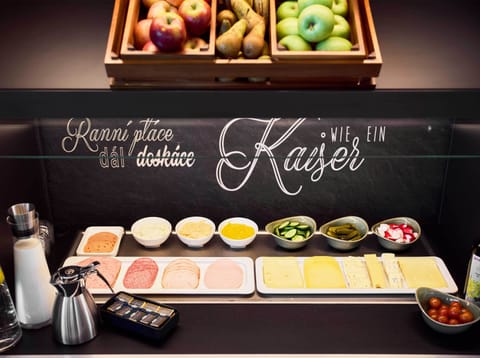 Daily buffet breakfast (EUR 13.9 per person)