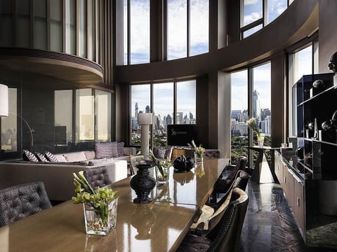 Signature Suite, Park View (SO VIP Duplex) | Premium bedding, free minibar, in-room safe, individually decorated