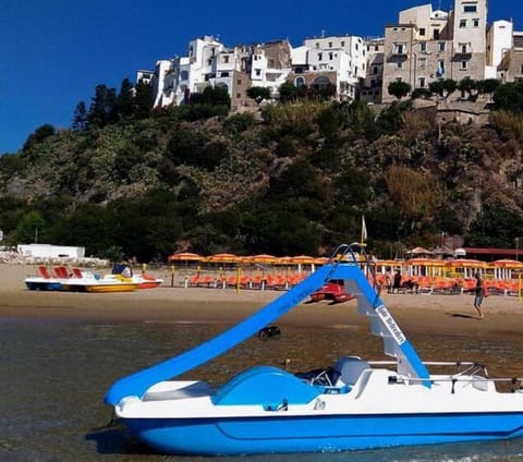 Private beach nearby, white sand, sun loungers, beach umbrellas