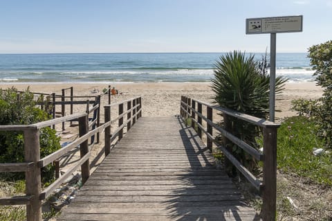 Private beach nearby, white sand, sun loungers, beach umbrellas