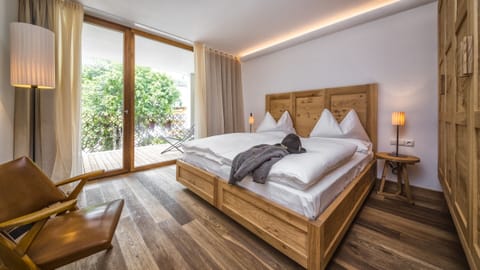 Minibar, desk, soundproofing, free WiFi