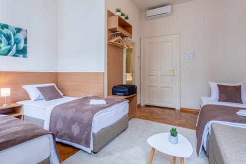 Comfort Triple Room, Ensuite | Soundproofing, bed sheets