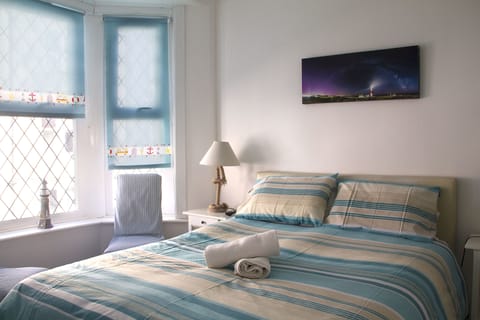 Double Room (King) | 3 bedrooms, free WiFi, bed sheets