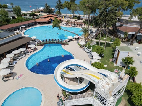 Indoor pool, 2 outdoor pools, pool umbrellas, sun loungers