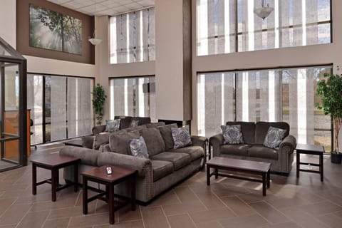 Premium bedding, iron/ironing board, rollaway beds, free WiFi