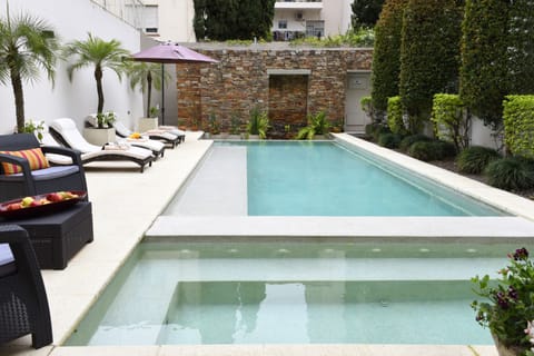 Seasonal outdoor pool, pool umbrellas, sun loungers