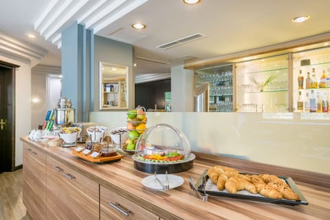 Daily buffet breakfast (EUR 17.00 per person)