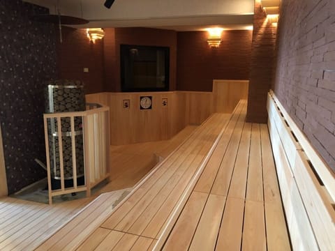 Sauna, hot springs, body treatments