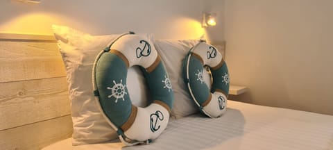 Traditional Double Room | Individually furnished, blackout drapes, free WiFi, bed sheets