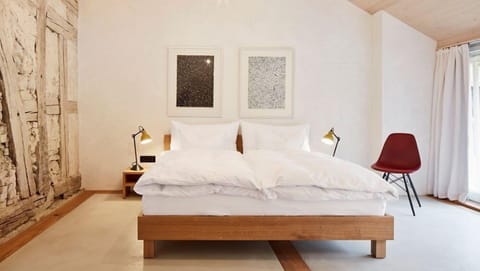 Double Room, Private Bathroom (Zimmer 1) | Hypo-allergenic bedding, blackout drapes, free WiFi, bed sheets