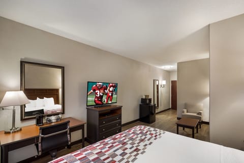 Desk, blackout drapes, iron/ironing board, free WiFi