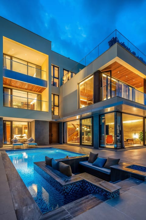 Five-Bedroom Luxury Villa with Private Swimming Pool | Private pool