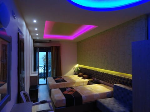 Superior Studio, Sea View | Memory foam beds, in-room safe, soundproofing, free WiFi