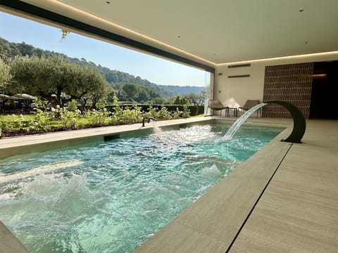 Sauna, hot tub, steam room, body treatments, Swedish massages, facials