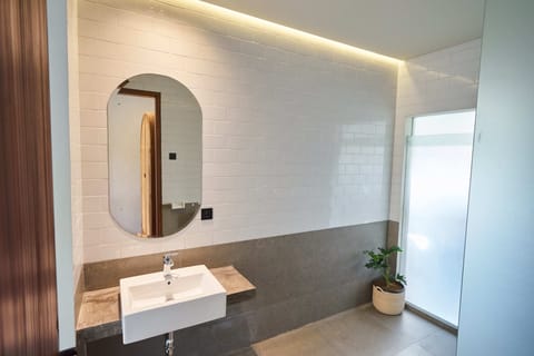 Superior Room | Bathroom sink