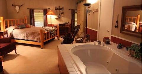 Individually decorated, desk, free WiFi, bed sheets