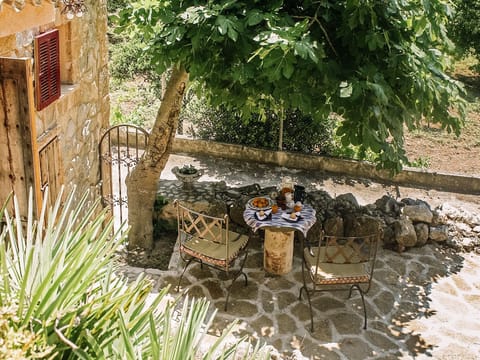 Deluxe Double Room | Terrace/patio