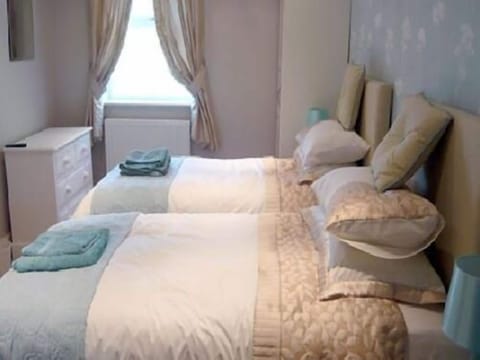 Twin Room, Ensuite