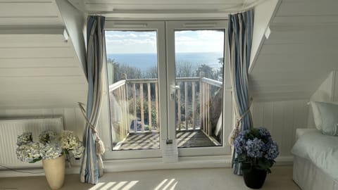 Cottage | 3 bedrooms, bed sheets