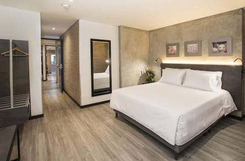 In-room safe, iron/ironing board, free WiFi, bed sheets