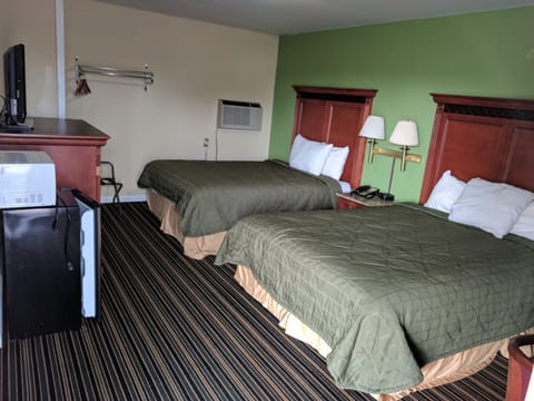 Egyptian cotton sheets, premium bedding, down comforters, pillowtop beds