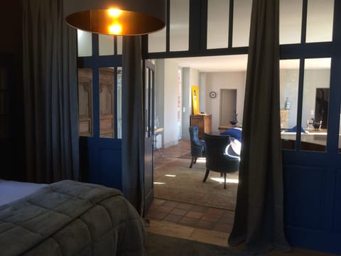 Classic Double Room (Sous le Chêne) | Living area