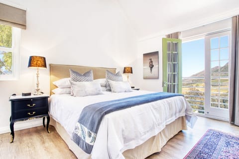 Deluxe Double or Twin Room | Egyptian cotton sheets, premium bedding, down comforters, pillowtop beds