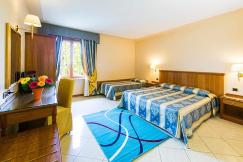 Minibar, in-room safe, desk, soundproofing