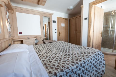 1 bedroom, in-room safe, blackout drapes, cribs/infant beds