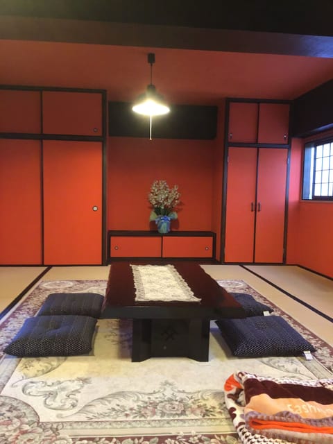 Family Room | WiFi (free)