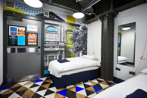 Blackout drapes, free WiFi, bed sheets