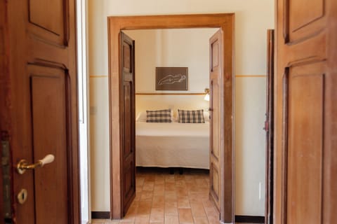 Ortensia Apartment with terrace, mountain view | In-room safe, individually decorated, individually furnished, desk