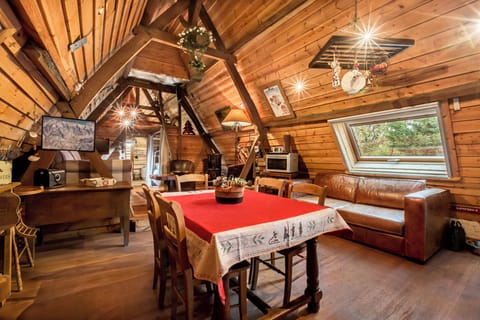 Studio | Living area