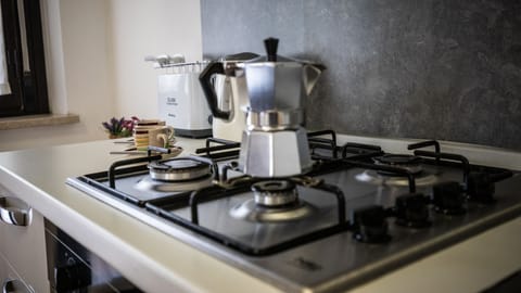 Economy Studio | Coffee and/or coffee maker