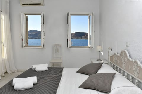 Double Room, Sea View | In-room safe, soundproofing, iron/ironing board, free cribs/infant beds