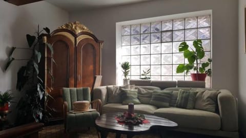 Flat-screen TV, fireplace