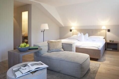 Minibar, in-room safe, desk, soundproofing